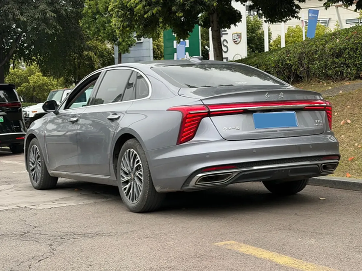 2023 HongQi H5 2.0T 224HP L4 8AT,autocango,china used car exporter,china ev exporter,chinese used car exporter,chinese used ev exporter