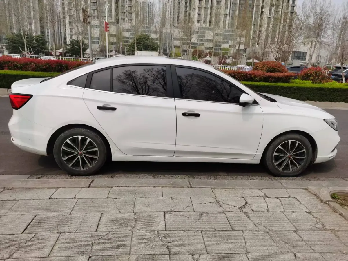 2020 Roewe i5 1.5L 120HP L4 CVT,autocango,china used car exporter,china ev exporter,chinese used car exporter,chinese used ev exporter