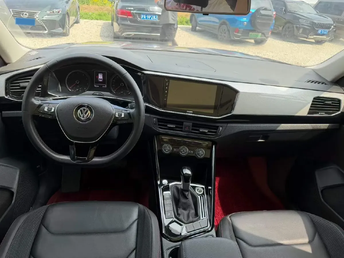 2019 Jeep Cherokee 2.0T 234HP L4 9AT,autocango,china used car exporter,china ev exporter,chinese used car exporter,chinese used ev exporter