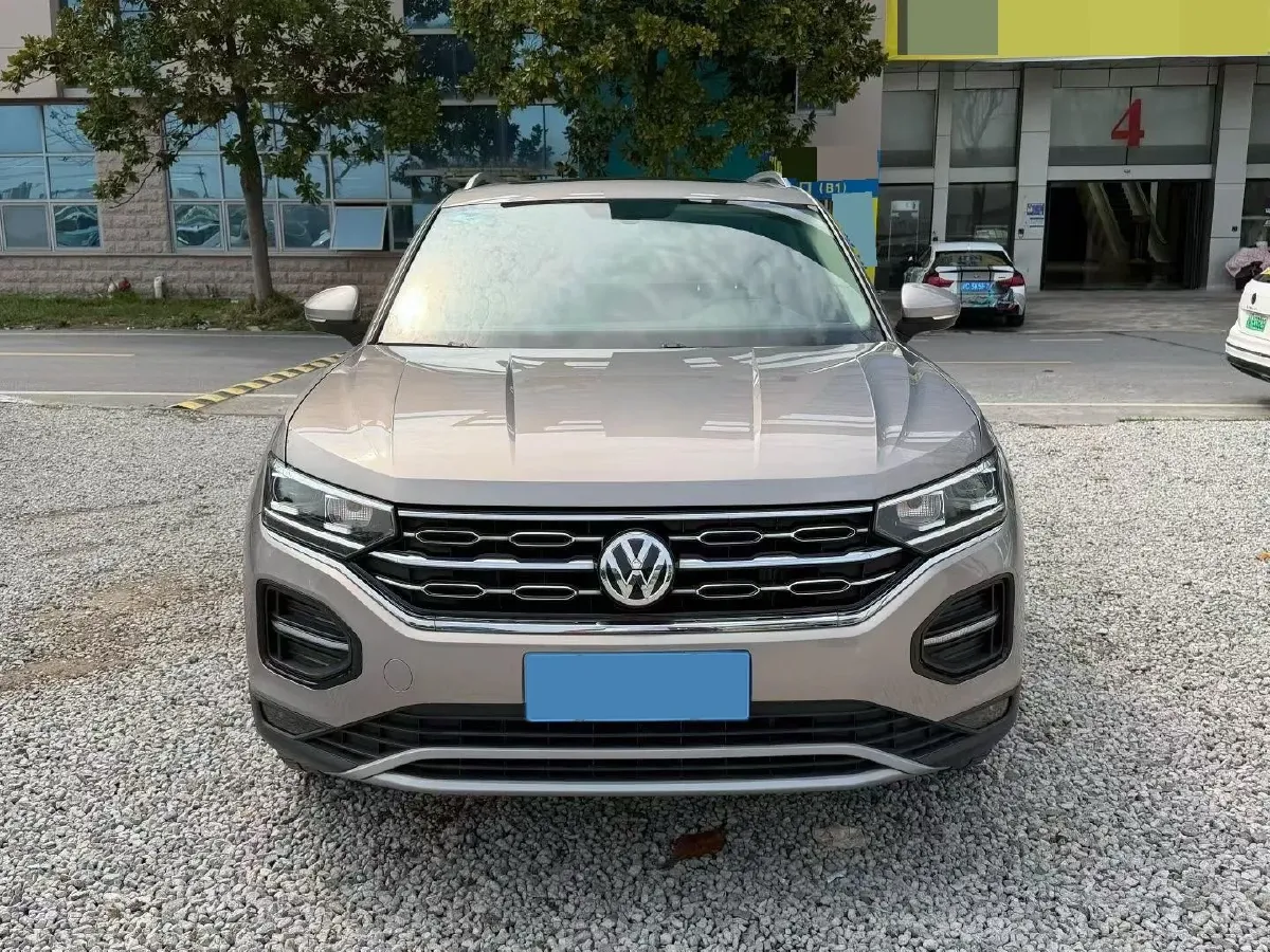 2019 Jeep Cherokee 2.0T 234HP L4 9AT,autocango,china used car exporter,china ev exporter,chinese used car exporter,chinese used ev exporter