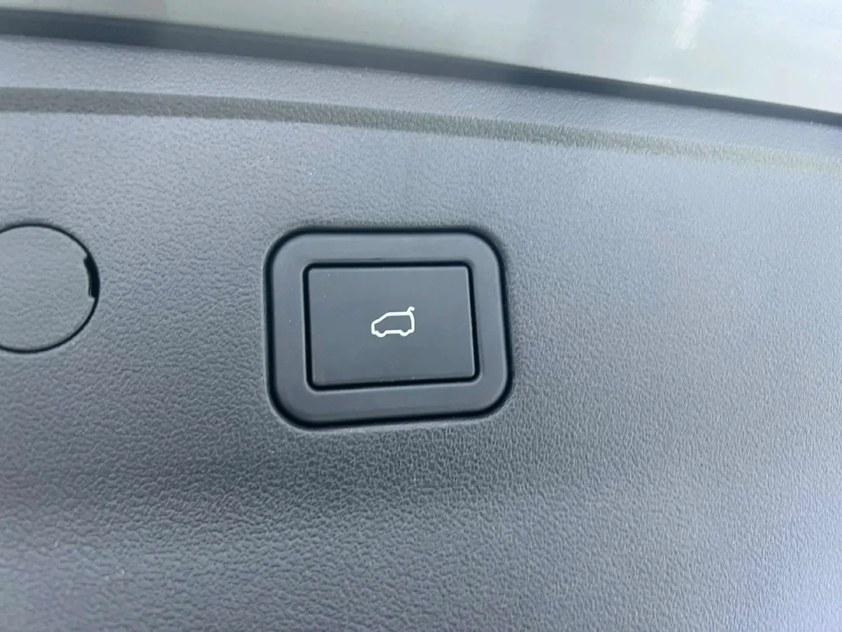 2025 WEY HighMountain 1.5T 170HP L4 4DHT PHEV,autocango,china used car exporter,china ev exporter,chinese used car exporter,chinese used ev exporter