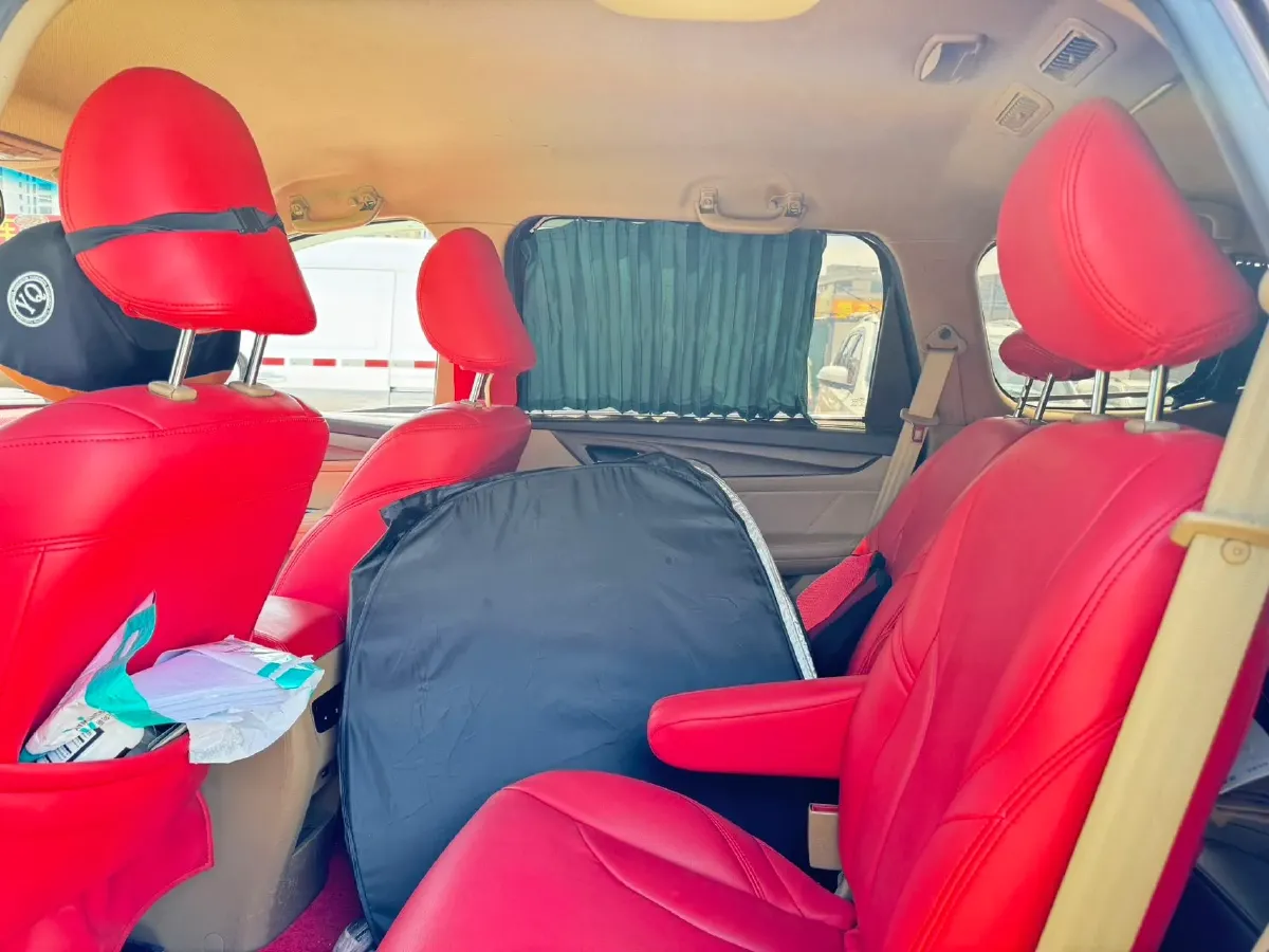 2017 BaoJun 730 1.5T 150HP L4 6MT,autocango,china used car exporter,china ev exporter,chinese used car exporter,chinese used ev exporter