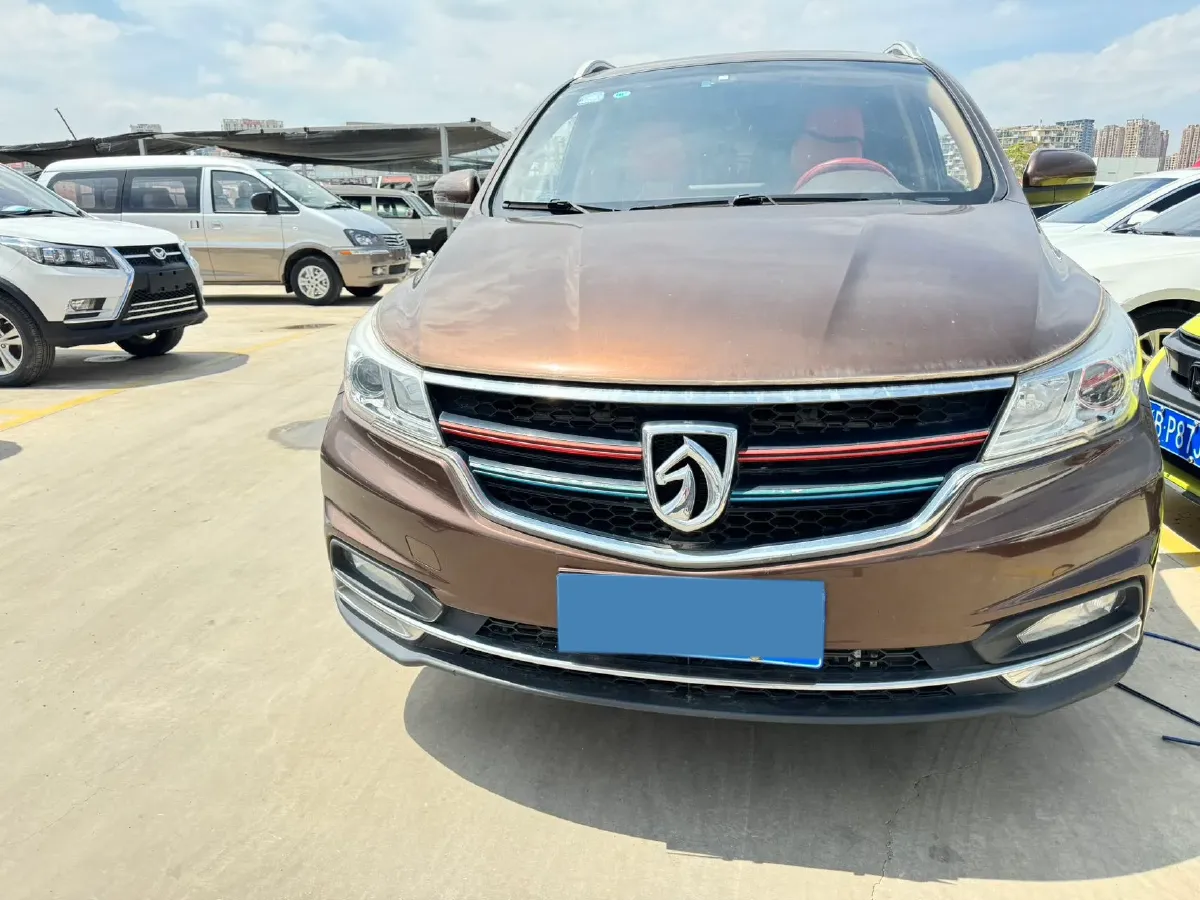 2017 BaoJun 730 1.5T 150HP L4 6MT,autocango,china used car exporter,china ev exporter,chinese used car exporter,chinese used ev exporter