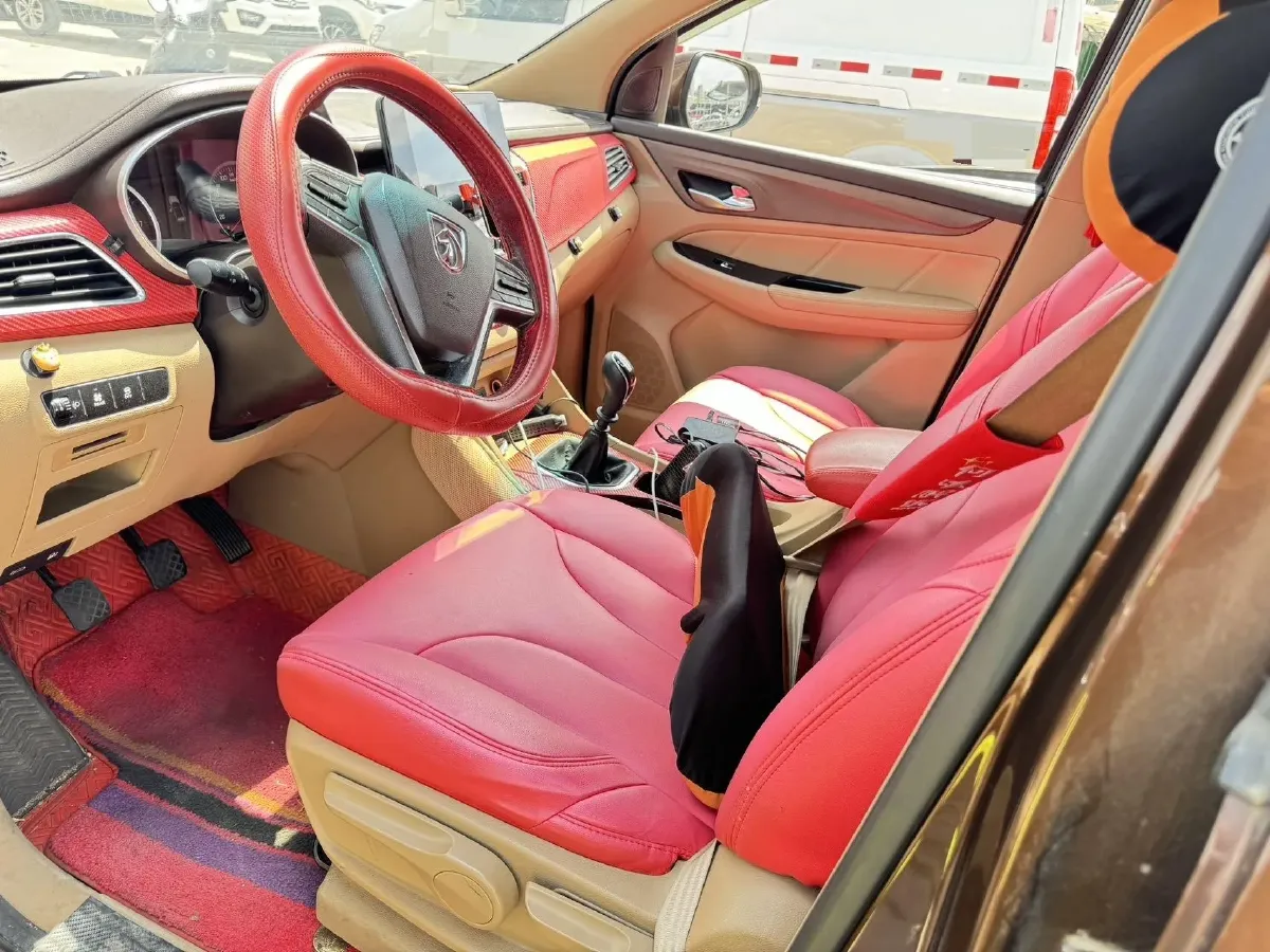 2017 BaoJun 730 1.5T 150HP L4 6MT,autocango,china used car exporter,china ev exporter,chinese used car exporter,chinese used ev exporter