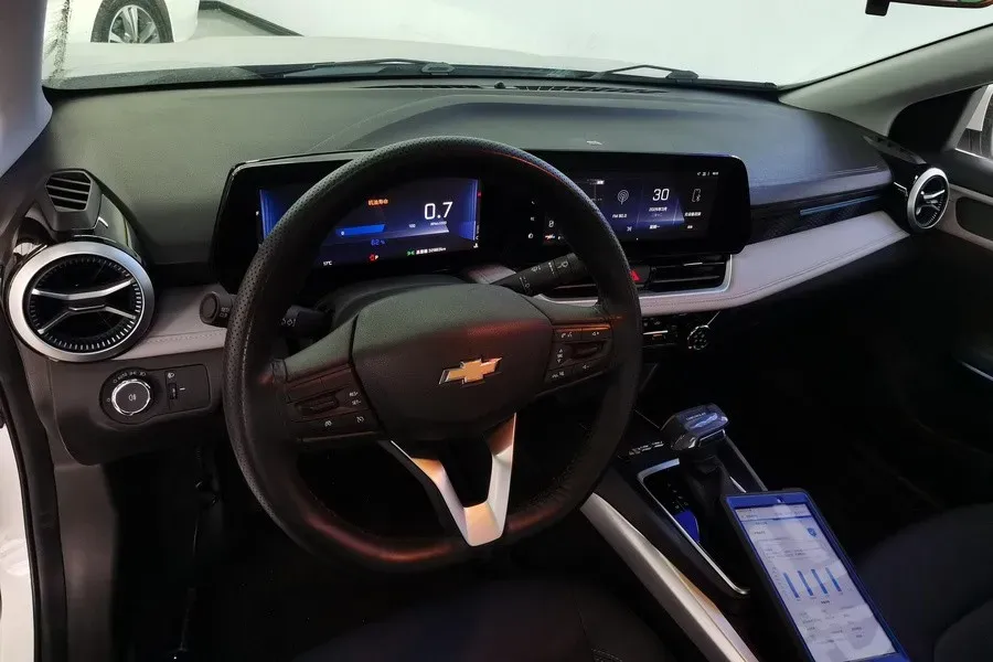 2023 Chevrolet Monza 1.5L 113HP L4 6DCT,autocango,china used car exporter,china ev exporter,chinese used car exporter,chinese used ev exporter