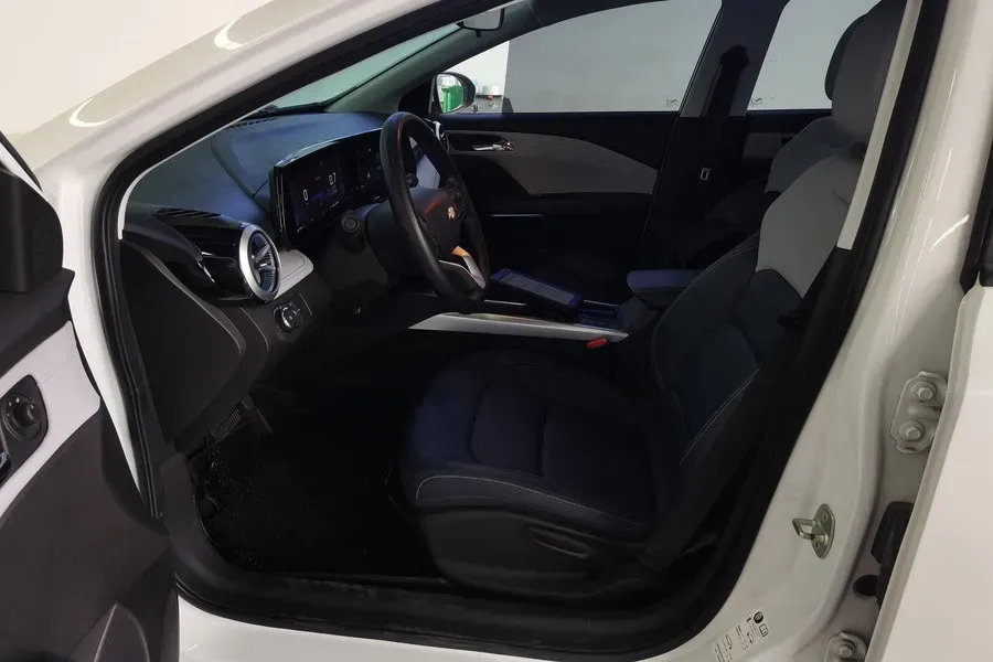 2023 Chevrolet Monza 1.5L 113HP L4 6DCT,autocango,china used car exporter,china ev exporter,chinese used car exporter,chinese used ev exporter