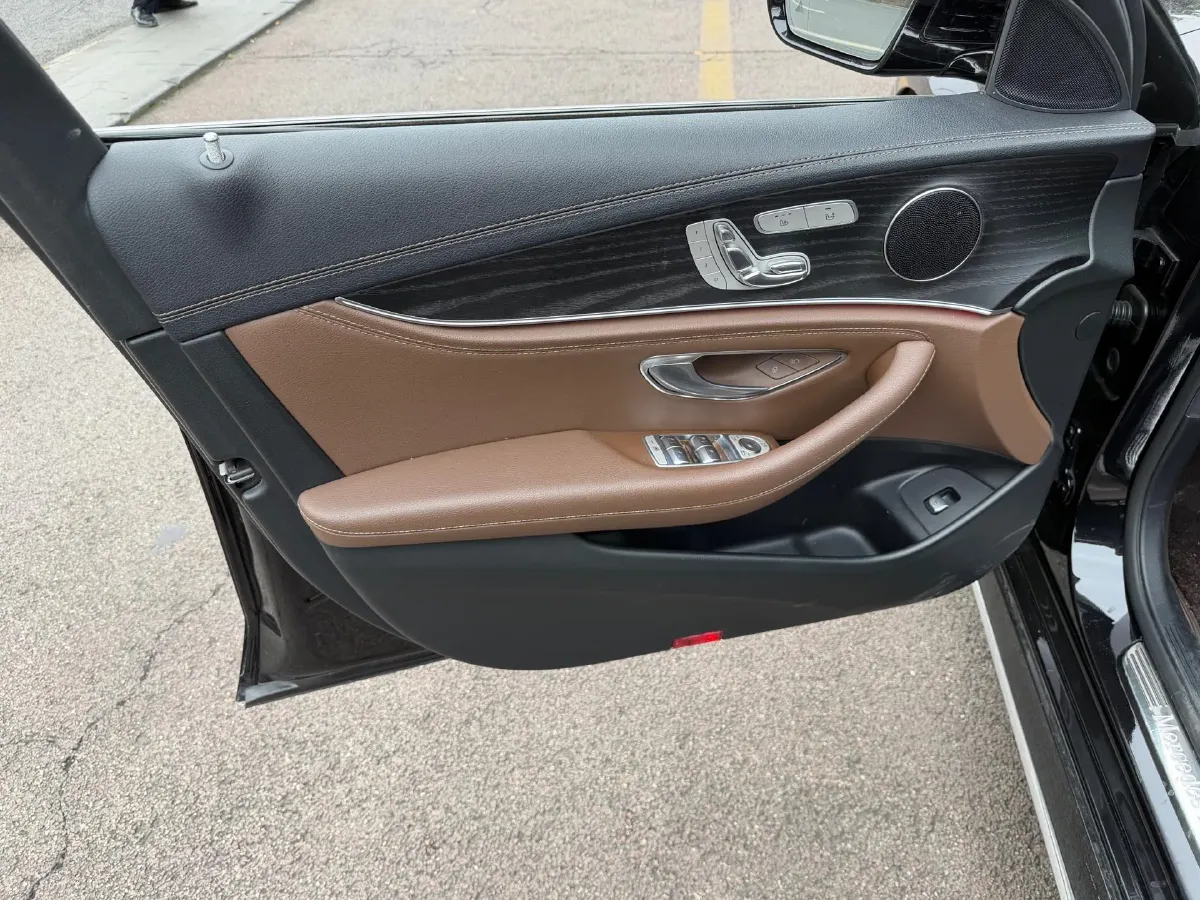 2021 Mercedes-Benz E Class 2.0T 258HP L4 9AT,autocango,china used car exporter,china ev exporter,chinese used car exporter,chinese used ev exporter