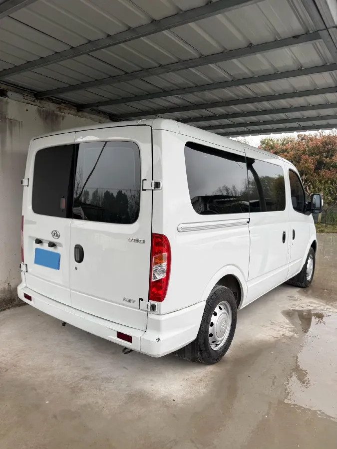 2023 MAXUS XinTu V80 2.0T 127HP L4 6MT,autocango,china used car exporter,china ev exporter,chinese used car exporter,chinese used ev exporter