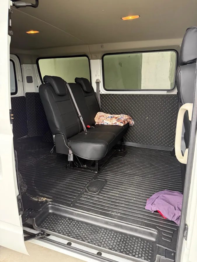 2023 MAXUS XinTu V80 2.0T 127HP L4 6MT,autocango,china used car exporter,china ev exporter,chinese used car exporter,chinese used ev exporter