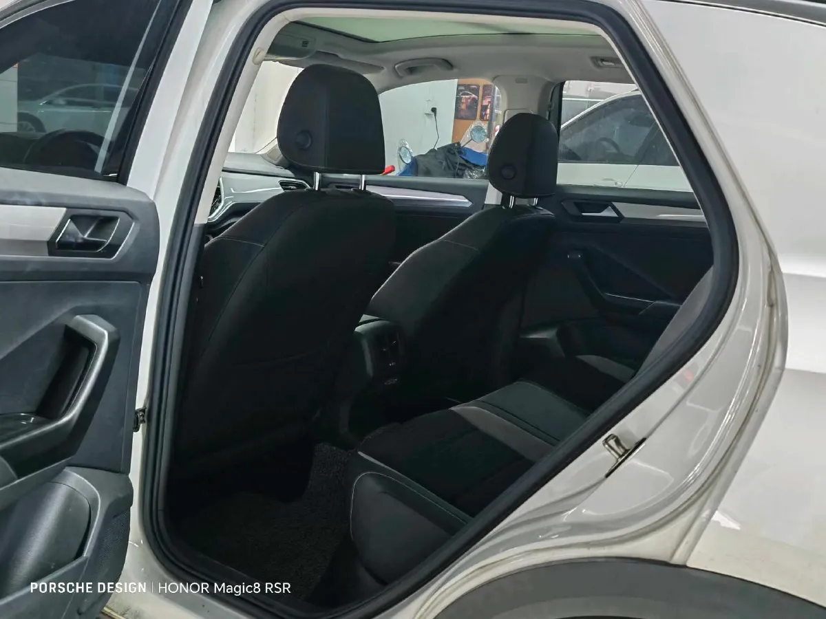 2021 Volkswagen T-Roc 1.4T 150HP L4 7DCT,autocango,china used car exporter,china ev exporter,chinese used car exporter,chinese used ev exporter