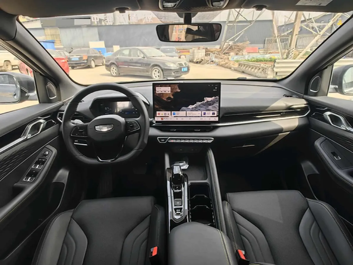 2025 Geely Coolray 1.5T 181HP L4 7DCT,autocango,china used car exporter,china ev exporter,chinese used car exporter,chinese used ev exporter