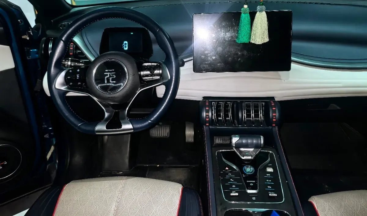 2022 Hycan Z03 BEV 64.23KWH,autocango,china used car exporter,china ev exporter,chinese used car exporter,chinese used ev exporter