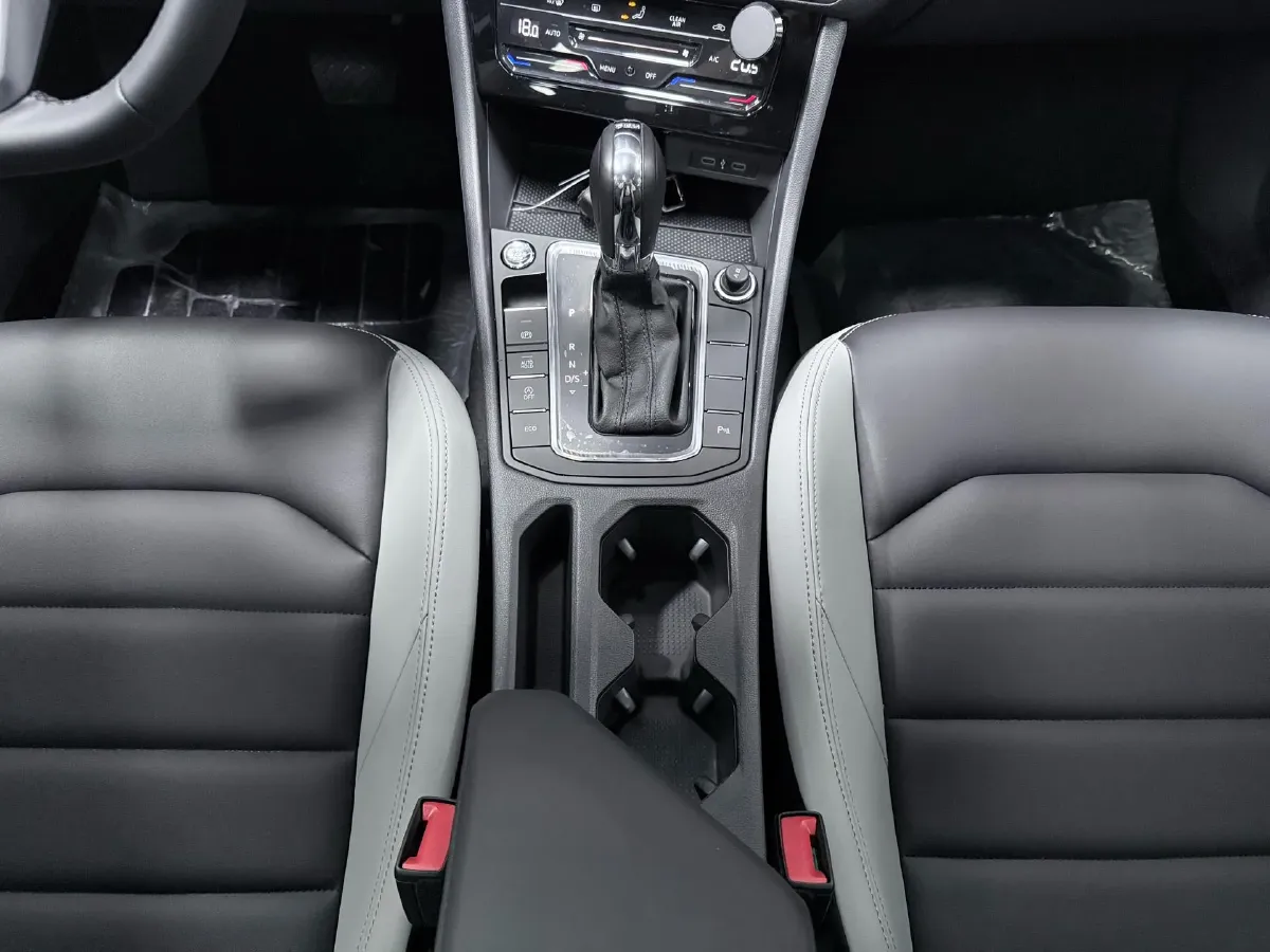 2023 Volkswagen Bora 1.4T 150HP L4 7DCT,autocango,china used car exporter,china ev exporter,chinese used car exporter,chinese used ev exporter