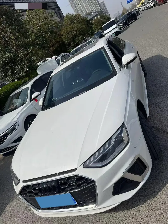 2023 Audi A4L 2.0T 190HP L4 7DCT,autocango,china used car exporter,china ev exporter,chinese used car exporter,chinese used ev exporter