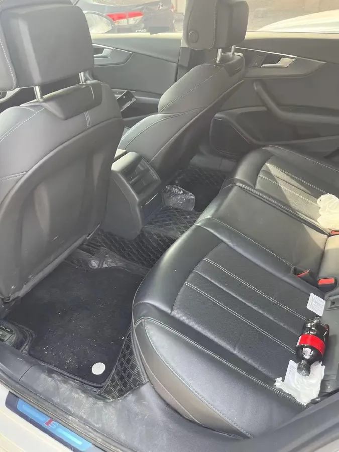 2023 Audi A4L 2.0T 190HP L4 7DCT,autocango,china used car exporter,china ev exporter,chinese used car exporter,chinese used ev exporter