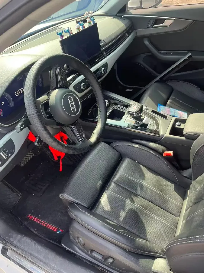 2023 Audi A4L 2.0T 190HP L4 7DCT,autocango,china used car exporter,china ev exporter,chinese used car exporter,chinese used ev exporter