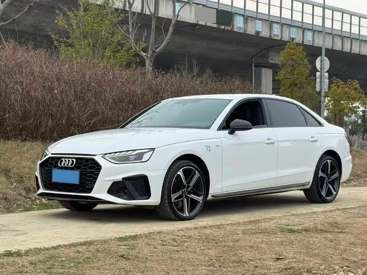 2023 Audi A4L 2.0T 190HP L4 7DCT,autocango,china used car exporter,china ev exporter,chinese used car exporter,chinese used ev exporter