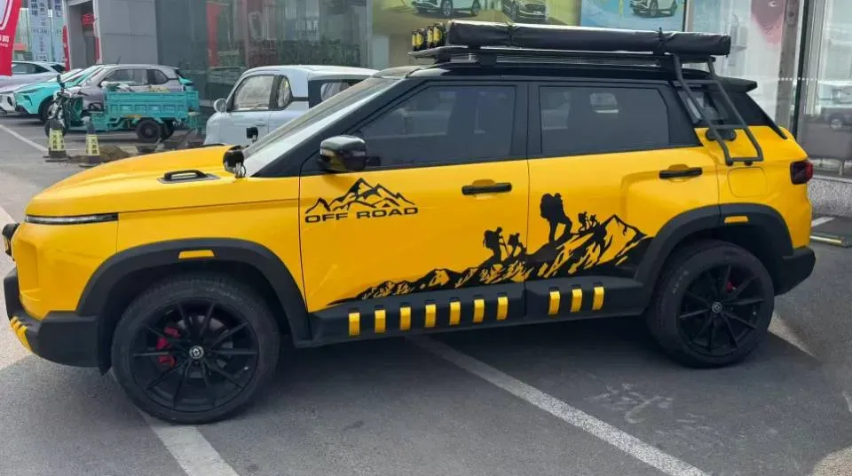 2025 Geely Cowboy 1.5T 181HP L4 7DCT,autocango,china used car exporter,china ev exporter,chinese used car exporter,chinese used ev exporter