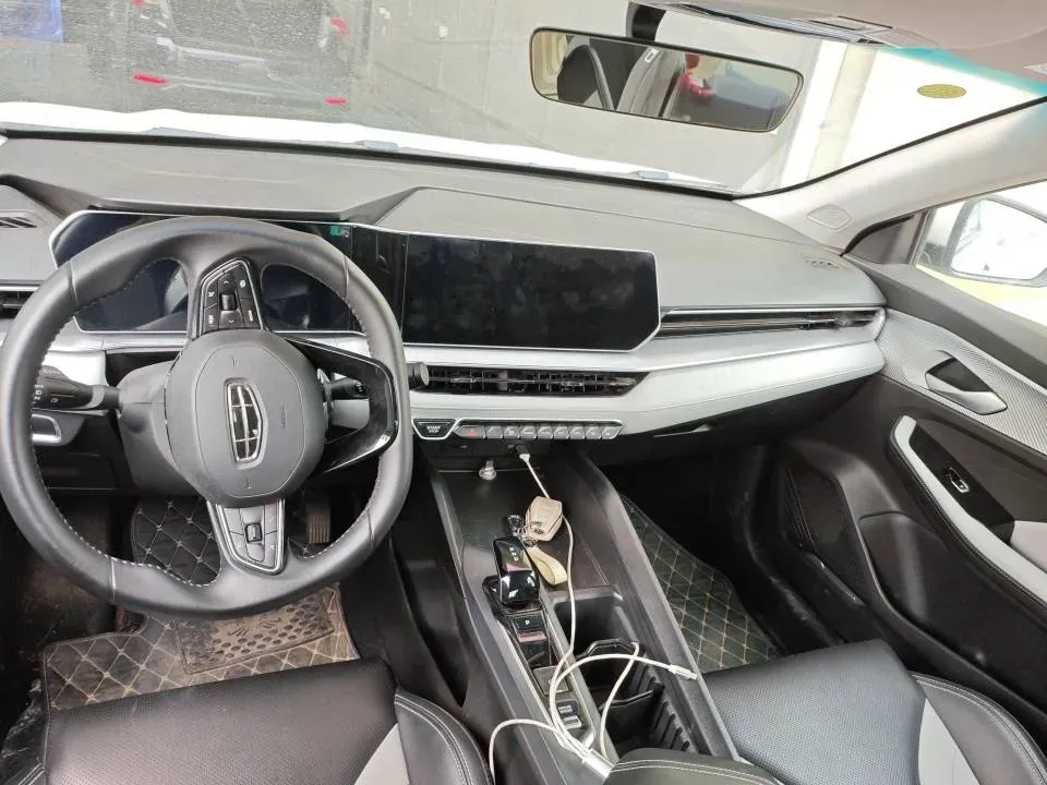 2024 Geely Binray 1.5T 181HP L4 7DCT,autocango,china used car exporter,china ev exporter,chinese used car exporter,chinese used ev exporter