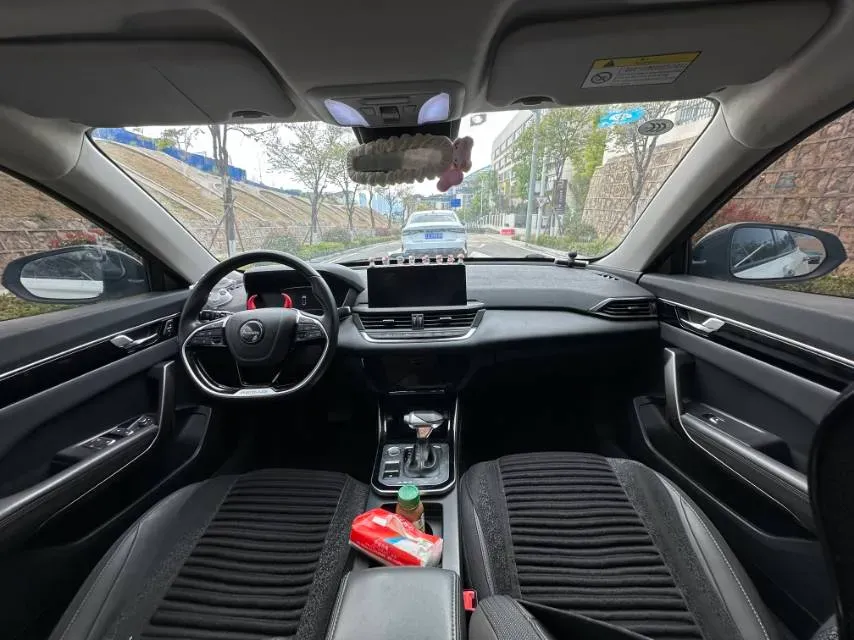 2020 DongFeng Aeolus YiXuan 1.5T 150HP L4 6DCT,autocango,china used car exporter,china ev exporter,chinese used car exporter,chinese used ev exporter