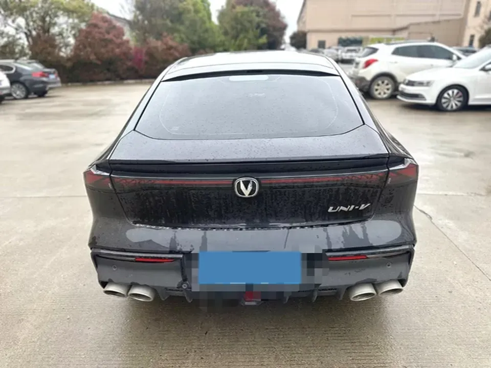 2023 ChangAn UNI-V 1.5T 188HP L4 7DCT,autocango,china used car exporter,china ev exporter,chinese used car exporter,chinese used ev exporter