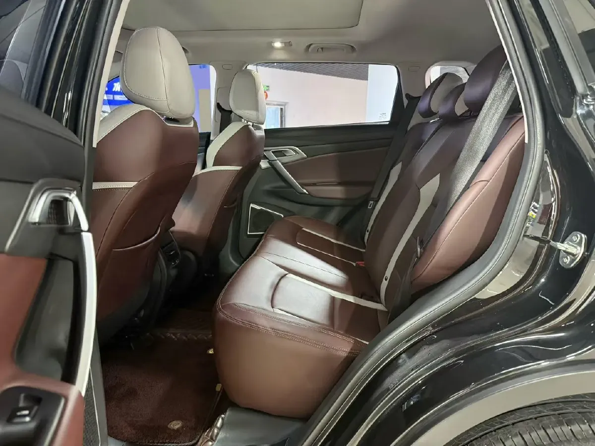 2022 Geely Azkarra 1.8T 184HP L4 7DCT,autocango,china used car exporter,china ev exporter,chinese used car exporter,chinese used ev exporter