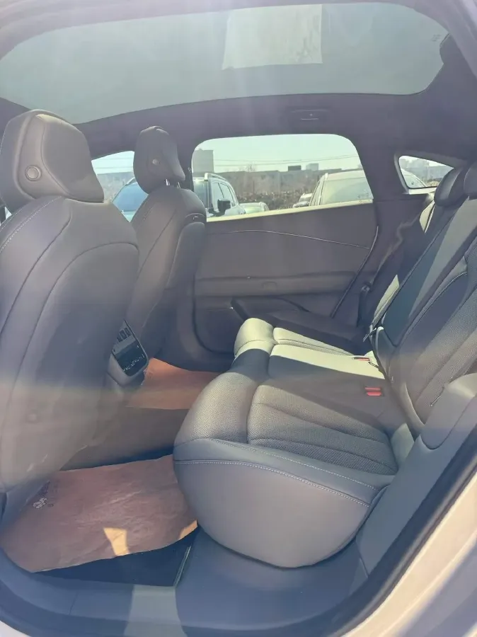 2024 Xpeng P7+ BEV 60.7KWH,autocango,china used car exporter,china ev exporter,chinese used car exporter,chinese used ev exporter