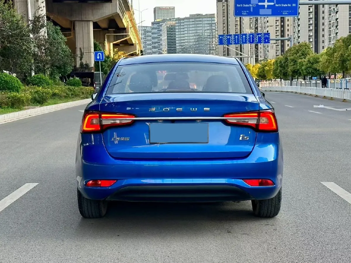 2019 Roewe i5 1.5L 120HP L4 5MT,autocango,china used car exporter,china ev exporter,chinese used car exporter,chinese used ev exporter