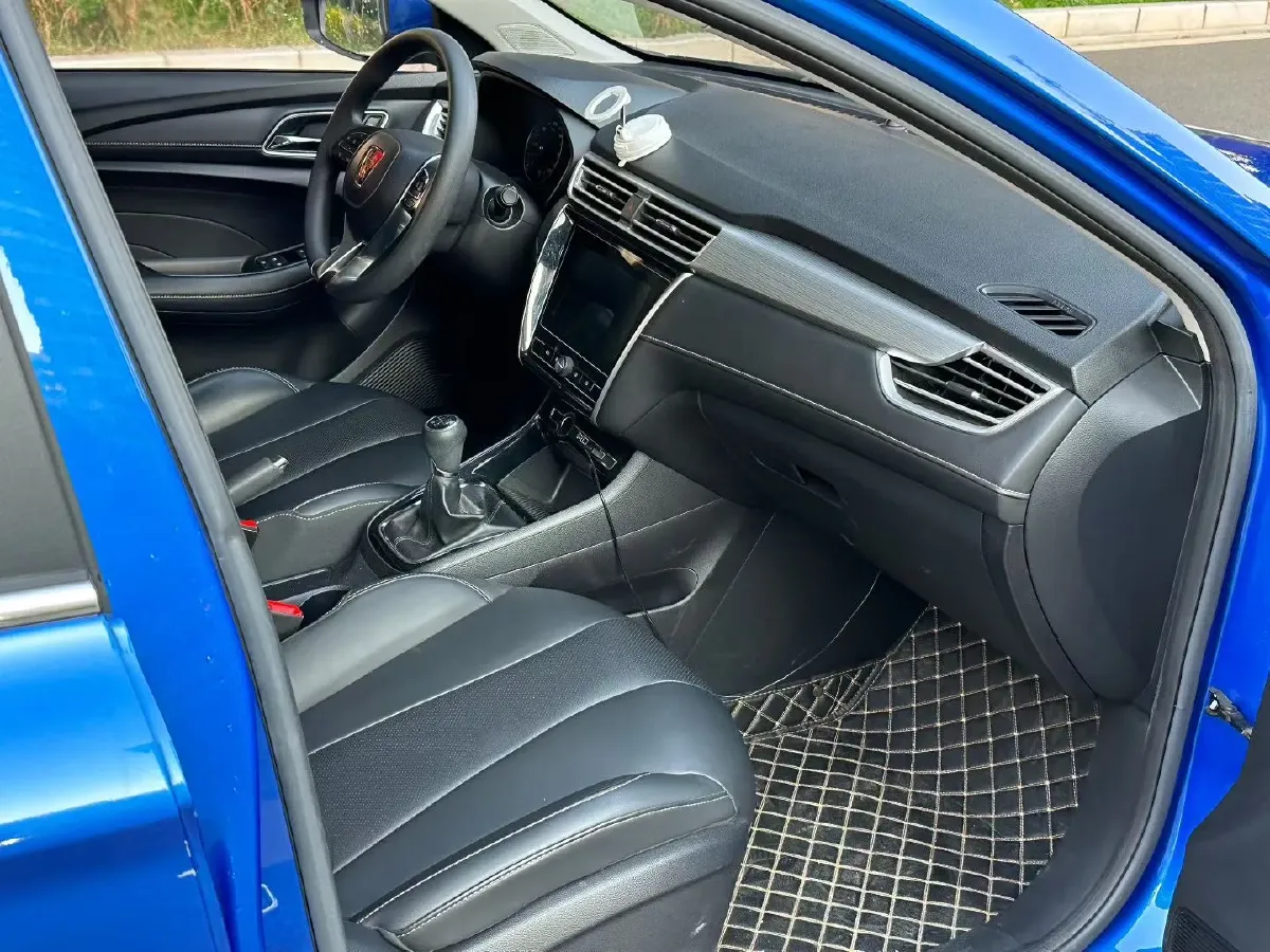 2019 Roewe i5 1.5L 120HP L4 5MT,autocango,china used car exporter,china ev exporter,chinese used car exporter,chinese used ev exporter