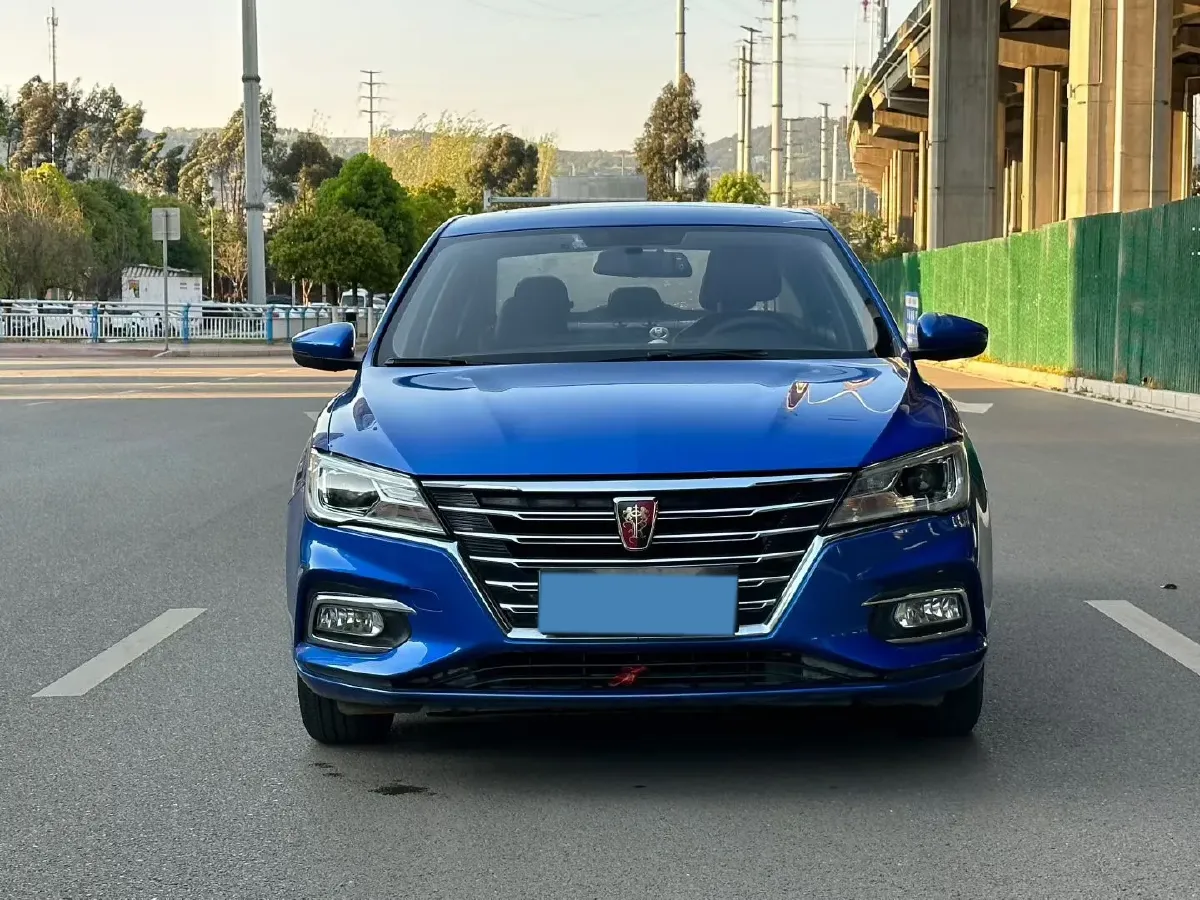 2019 Roewe i5 1.5L 120HP L4 5MT,autocango,china used car exporter,china ev exporter,chinese used car exporter,chinese used ev exporter