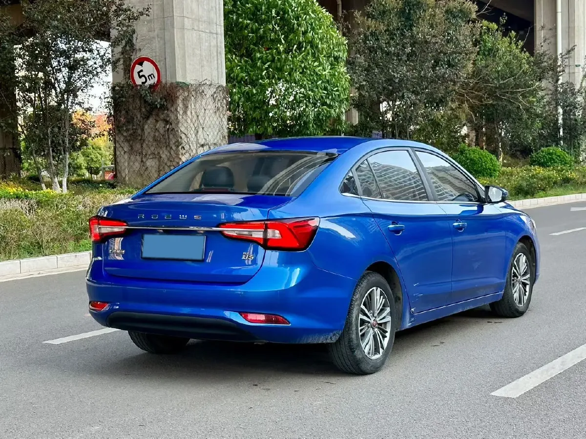 2019 Roewe i5 1.5L 120HP L4 5MT,autocango,china used car exporter,china ev exporter,chinese used car exporter,chinese used ev exporter