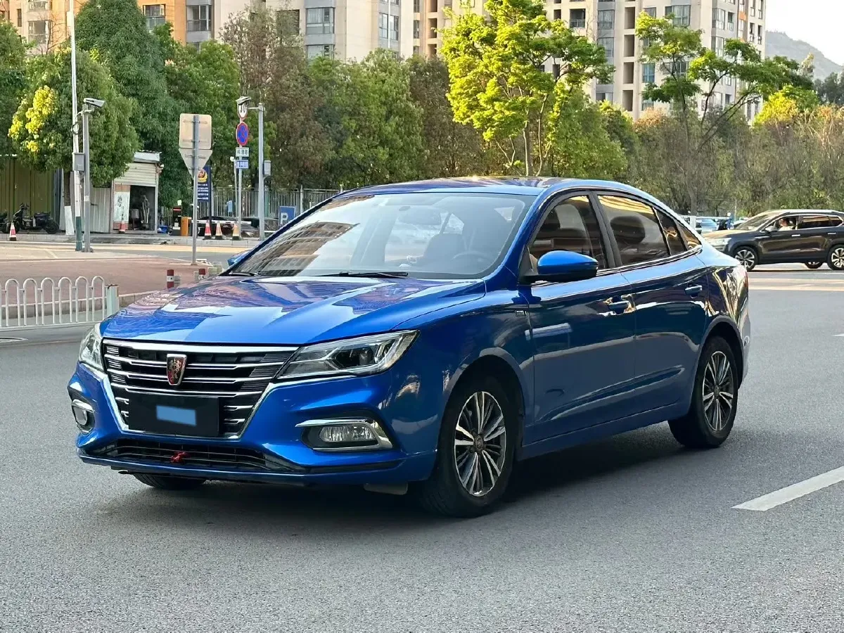 2019 Roewe i5 1.5L 120HP L4 5MT,autocango,china used car exporter,china ev exporter,chinese used car exporter,chinese used ev exporter