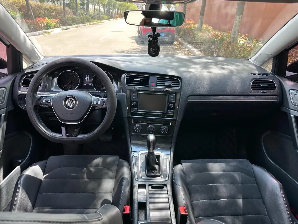 2018 Volkswagen Golf 1.4T 131HP L4 7DCT,autocango,china used car exporter,china ev exporter,chinese used car exporter,chinese used ev exporter