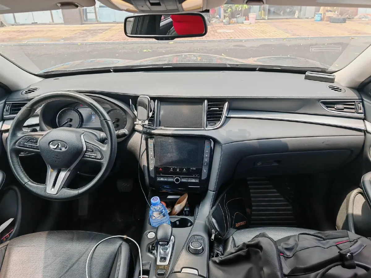 2018 Infiniti QX30 2.0T 211HP L4 7DCT,autocango,china used car exporter,china ev exporter,chinese used car exporter,chinese used ev exporter