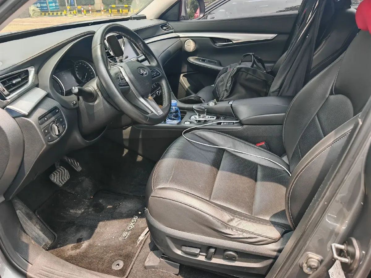 2018 Infiniti QX30 2.0T 211HP L4 7DCT,autocango,china used car exporter,china ev exporter,chinese used car exporter,chinese used ev exporter