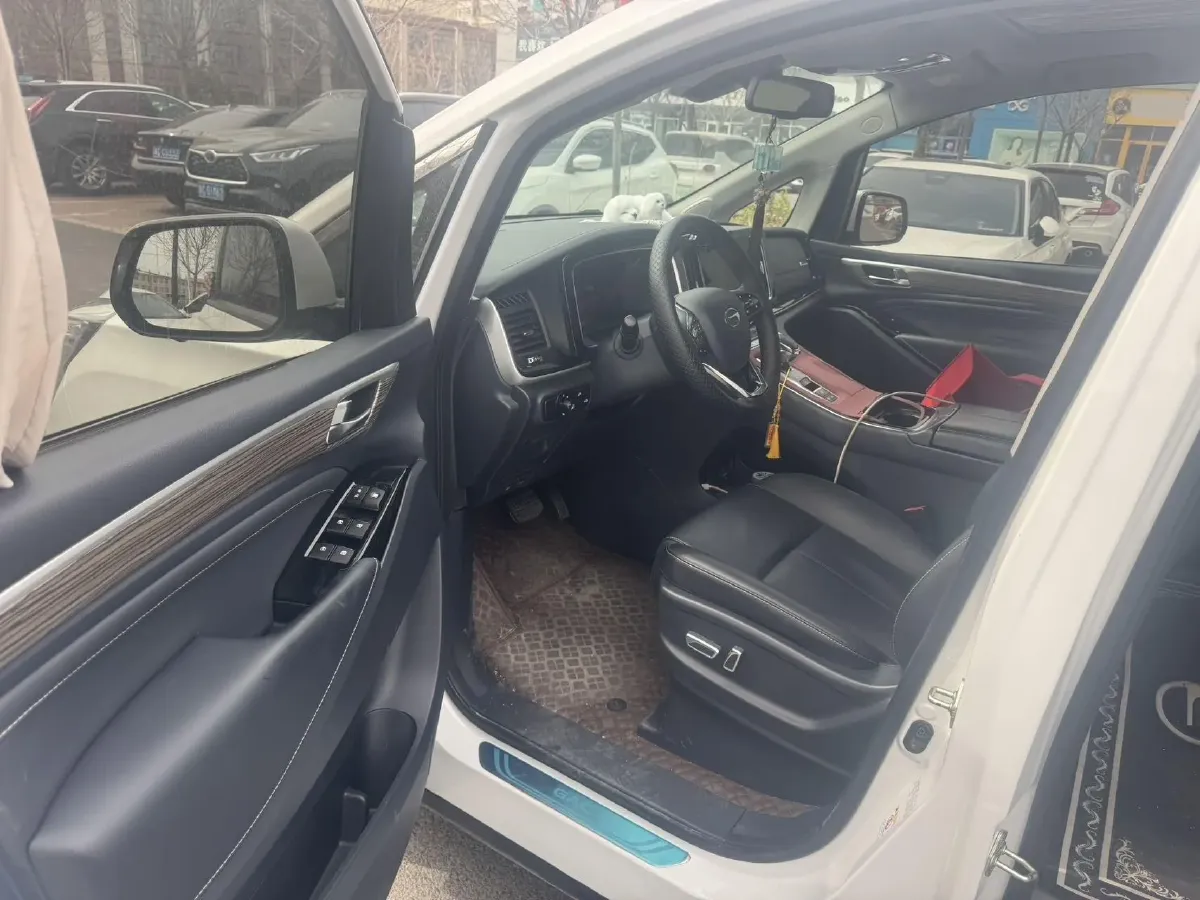 2023 GAC Trumpchi M8 2.0T 252HP L4 8AT,autocango,china used car exporter,china ev exporter,chinese used car exporter,chinese used ev exporter