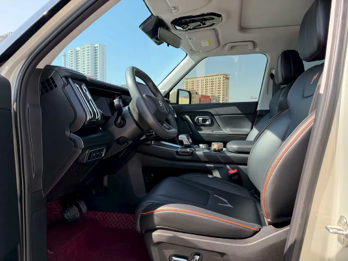 2025 MAXUS XinTu V70 2.0T 150HP L4 9AT,autocango,china used car exporter,china ev exporter,chinese used car exporter,chinese used ev exporter