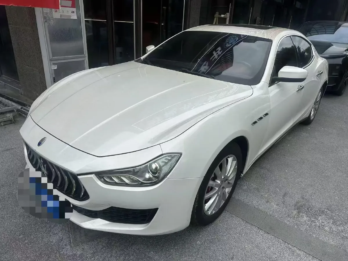 2021 Maserati Ghibli 2.0T 330HP L4 8AT,autocango,china used car exporter,china ev exporter,chinese used car exporter,chinese used ev exporter