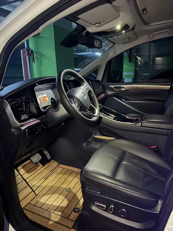 2021 GAC Trumpchi M8 2.0T 252HP L4 8AT,autocango,china used car exporter,china ev exporter,chinese used car exporter,chinese used ev exporter