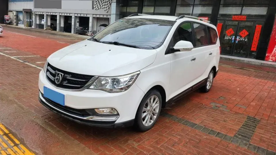 2016 BaoJun 730 1.5L 112HP L4 5MT,autocango,china used car exporter,china ev exporter,chinese used car exporter,chinese used ev exporter