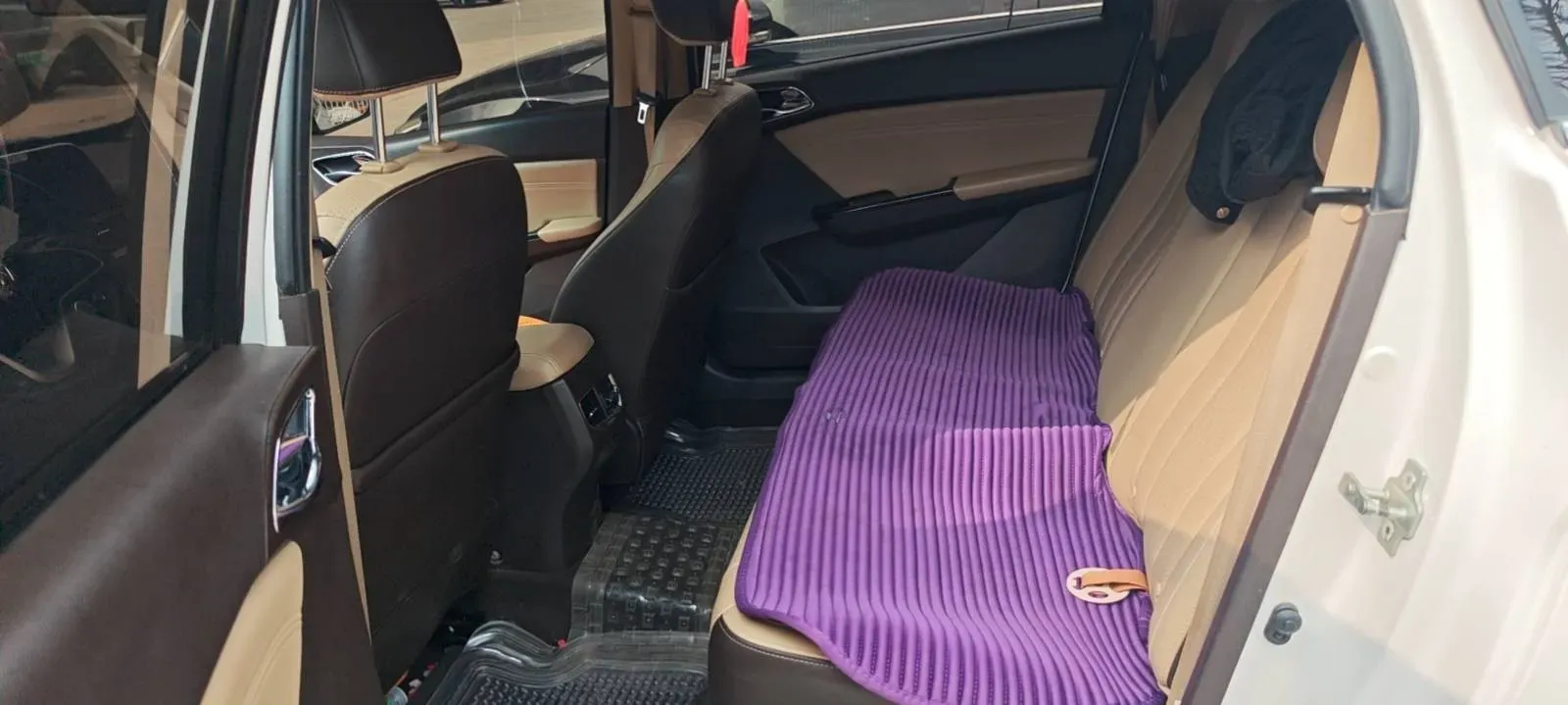 2017 BaoJun 310W 1.5L 112HP L4 6MT,autocango,china used car exporter,china ev exporter,chinese used car exporter,chinese used ev exporter