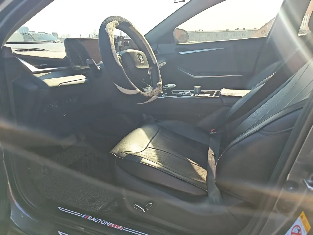 2023 ChangAn Raeton Plus 1.5T 188HP L4 7DCT,autocango,china used car exporter,china ev exporter,chinese used car exporter,chinese used ev exporter