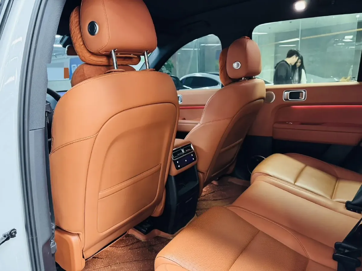 2024 Li L6 Range Extended 154HP L4 REEV 36.8KWH,autocango,china used car exporter,china ev exporter,chinese used car exporter,chinese used ev exporter