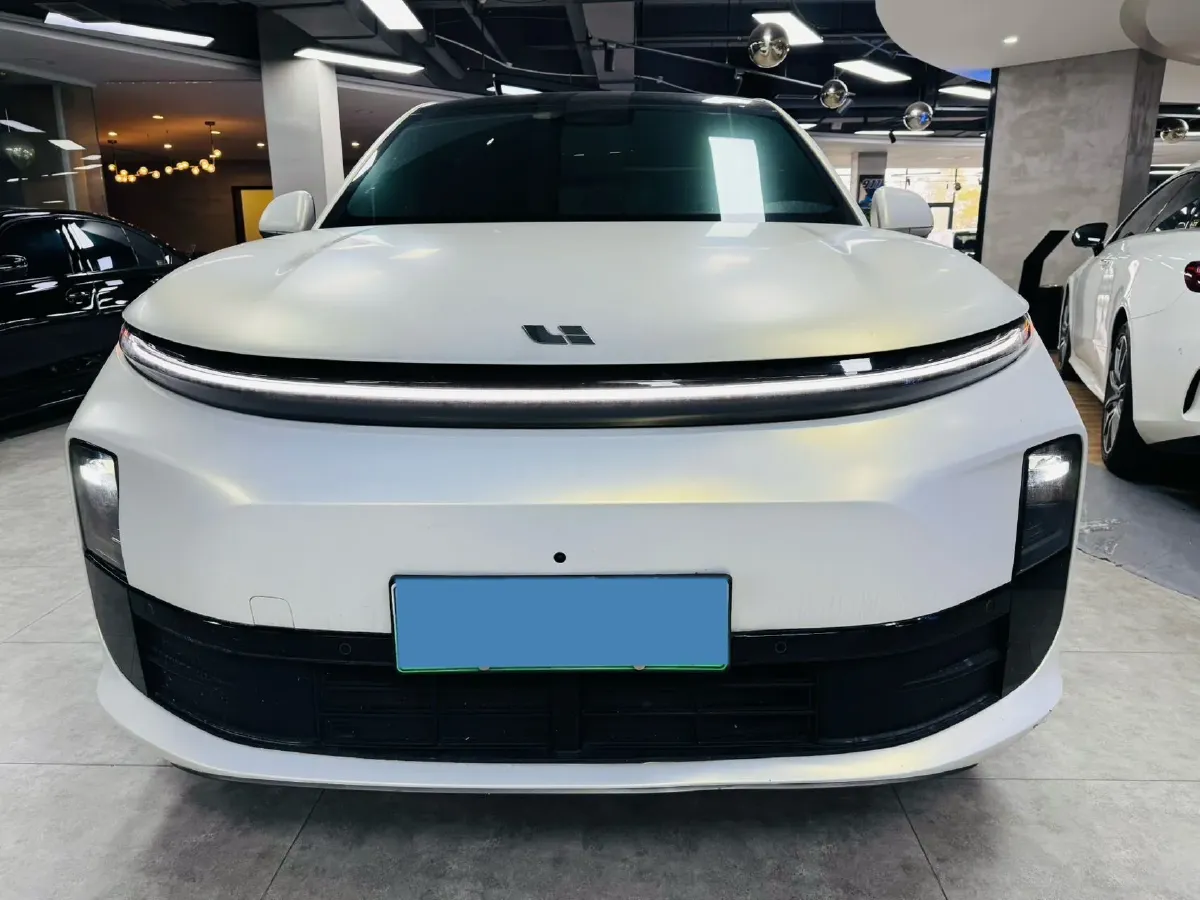 2024 Li L6 Range Extended 154HP L4 REEV 36.8KWH,autocango,china used car exporter,china ev exporter,chinese used car exporter,chinese used ev exporter