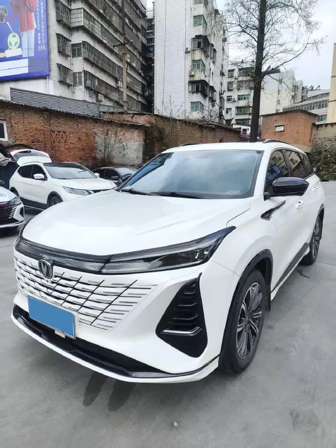 2024 ChangAn CS75 Plus 1.5T 188HP L4 8AT,autocango,china used car exporter,china ev exporter,chinese used car exporter,chinese used ev exporter
