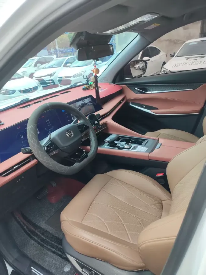 2024 ChangAn CS75 Plus 1.5T 188HP L4 8AT,autocango,china used car exporter,china ev exporter,chinese used car exporter,chinese used ev exporter