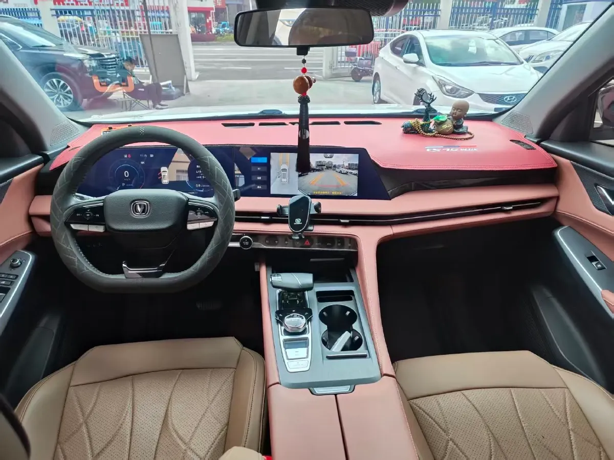 2024 ChangAn CS75 Plus 1.5T 188HP L4 8AT,autocango,china used car exporter,china ev exporter,chinese used car exporter,chinese used ev exporter