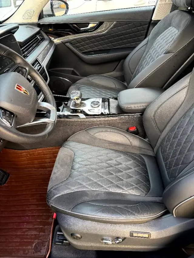 2022 HongQi HS5 2.0T 224HP L4 6AT,autocango,china used car exporter,china ev exporter,chinese used car exporter,chinese used ev exporter