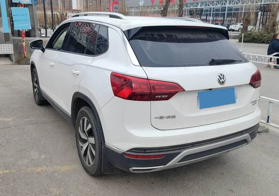 2019 MINI CLUBMAN 1.5T 102HP L3 6AT,autocango,china used car exporter,china ev exporter,chinese used car exporter,chinese used ev exporter