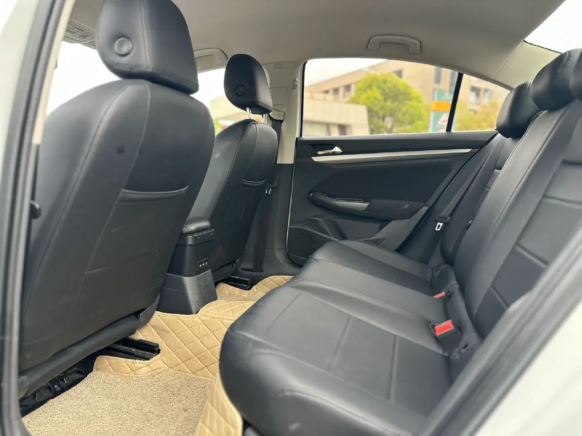 2019 Bestune T77 1.2T 143HP L4 7DCT,autocango,china used car exporter,china ev exporter,chinese used car exporter,chinese used ev exporter